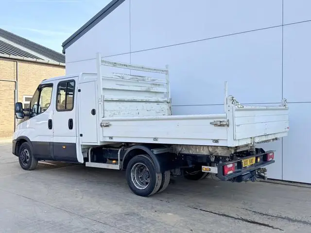 Iveco Daily 35C14 2.3 Kipper Dubbele Cabine Dubbellucht 3,5t Trekhaak 6 Stoelen Airco Cruise Control...