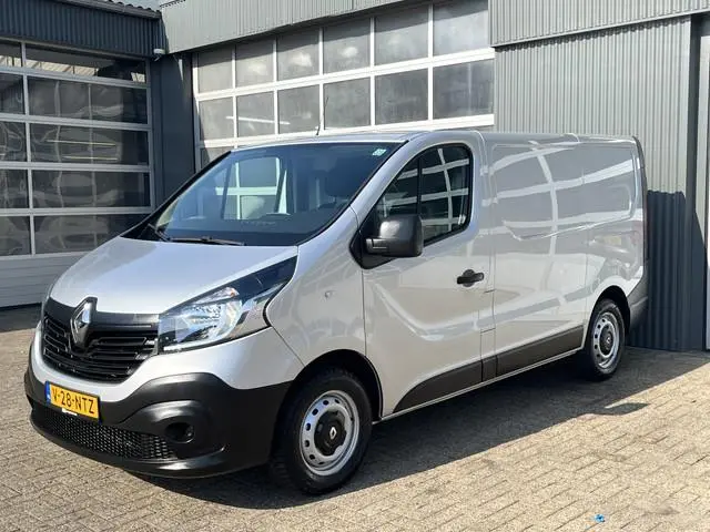 Renault Trafic 1.6 dCi L1H1 BTW en BPM VRIJ!! Airco Cruise controle 2-Persoons Telefoonverbinding Pa...
