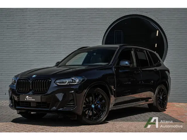 BMW X3 xDrive30e High Executive M-sport, BTW, M-sport stoelen, harman kardon, panoramadak