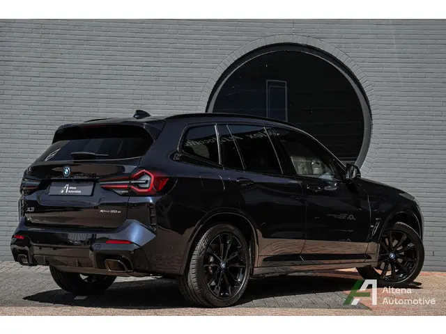 BMW X3 xDrive30e High Executive M-sport, BTW, M-sport stoelen, harman kardon, panoramadak