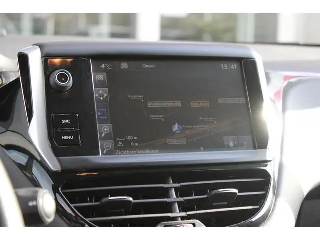 Peugeot 208 1.2 82PK STYLE | NAVIGATIE | CRUISE CONTROL | AIRCO | 15" LICHTMETALEN VELGEN | EXTRA GE...