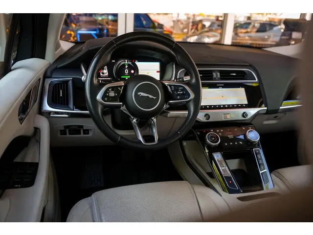 Jaguar I-PACE