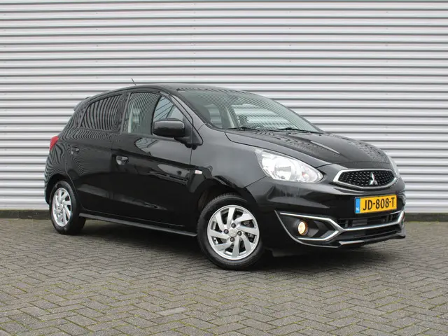 Mitsubishi Space Star 1.0 Intense | Airco | 14" LM | Leder stuurwiel | Regen- & lichtsensor |