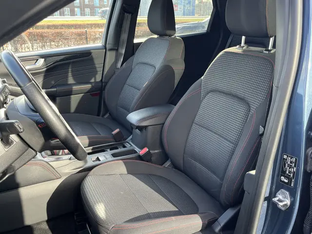 Ford Kuga 1.5 EcoBoost ST-Line 150pk/110kW 6-bak