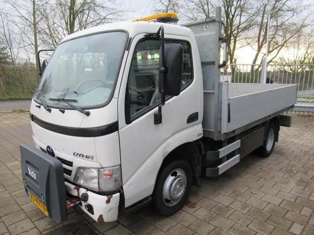 Toyota Dyna 150 3.0 D-4D + Kraan, Kran, Crane