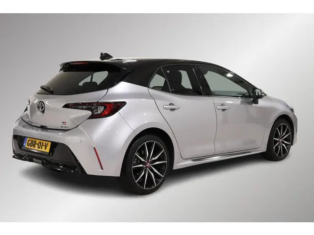 Toyota Corolla Hybrid 140 GR Sport, Navigatie, BSM, Apple Carplay / Android Auto, 1E Eigenaar, Deale...