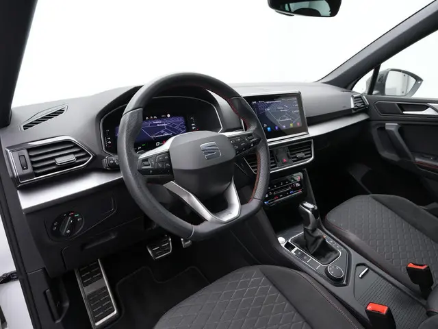 SEAT Tarraco 1.4 TSI e-Hybrid 245 pk PHEV FR Business | Panoramadak | Trekhaak | Geheugenstoel | 360...