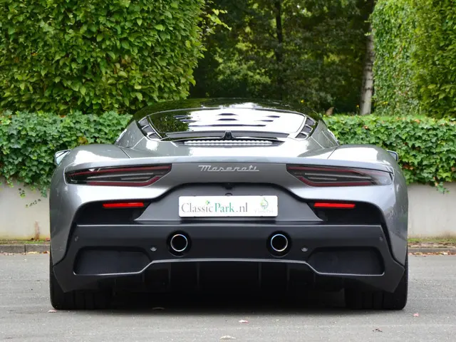Maserati MC20