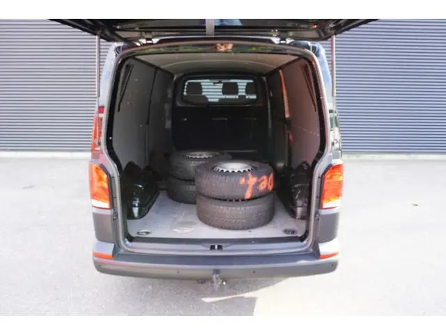 Volkswagen Transporter 150pk L2H1 Apple carplay ACC Cruise control Parkeersensoren Standkachel Stoel...