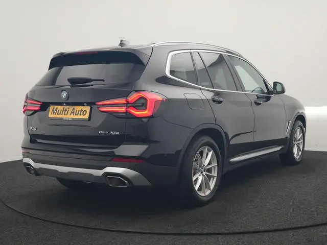 BMW X3 xDrive30e Advantage FACELIFT PHEV 293pk Dealer O.H. | Trekhaak Af Fabriek | Panodak | 360 Cam...