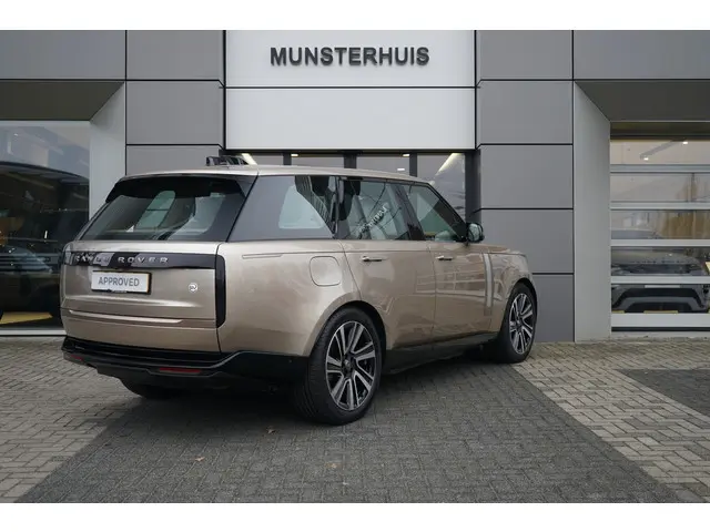 Land Rover Range Rover 3.0 P550e SV PHEV | Hot stones massage | Serenity | Meridian signature |