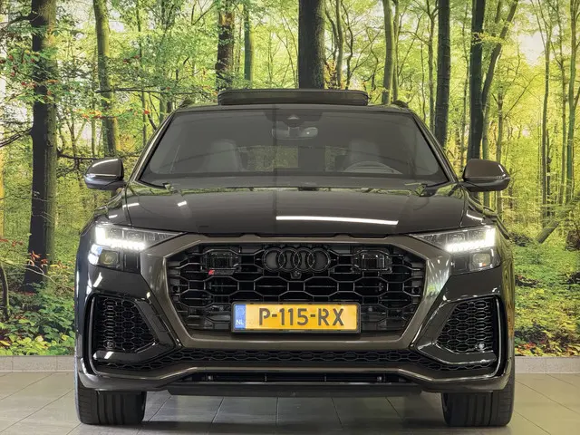 Audi RS Q8 4.0 TFSI RS Q8 quattro | Carbon Optiek Pakket | Dynamic Plus | Keramisch | 23'' lichtmeta...