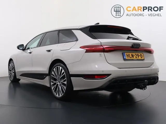 Audi A6 Avant e-tron Advanced edition 83 kWh S-Line | Trekhaak | 360 Camera |