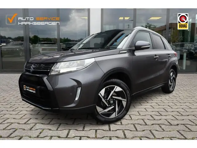 Suzuki Vitara 1.4 Boosterjet Style Smart Hybrid | Pano | Camera | ACC | Fabrieksgarantie |