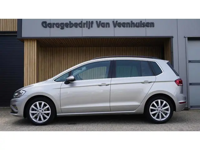 Volkswagen Golf Sportsvan 1.5 TSI 150pk DSG Highline LED Navi A-Camera Stoelverwarming Adaptive Crui...
