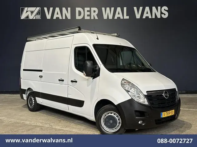 Opel Movano 2.3 CDTI 146pk L2H2 Euro6 Airco | Camera | Omvormer | Imperiaal | Navigatie 2500kg Trekh...