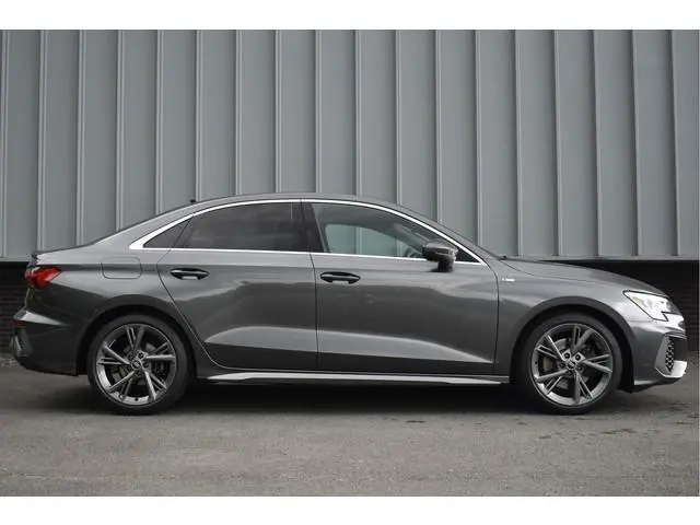 Audi A3 Limousine 35 TFSI S-Line | Carplay | Navi | Virtual Cockpit | 18"LMV