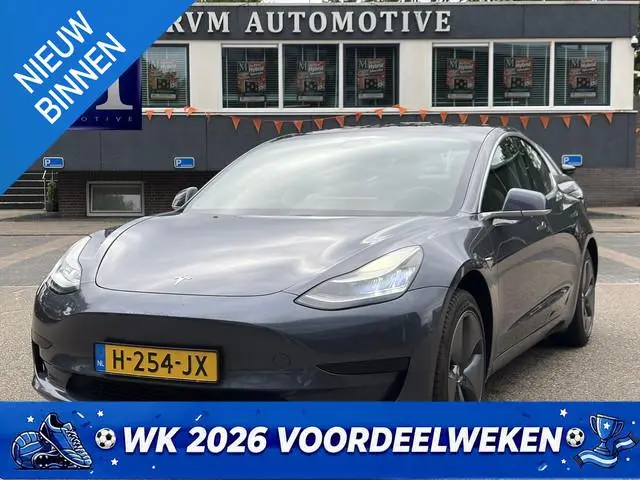 Tesla Model 3 Standard RWD Plus 60 kWh SOH 90%| VAN: 23.900,- VOOR: 22.330,- UW WKVOORDEEL: 1.570,-...