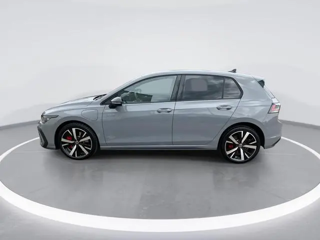 Volkswagen Golf 1.5eHybrid 200kW/272PK Black Style GTE · Camera · Trekhaak · Head-up display · Apple...