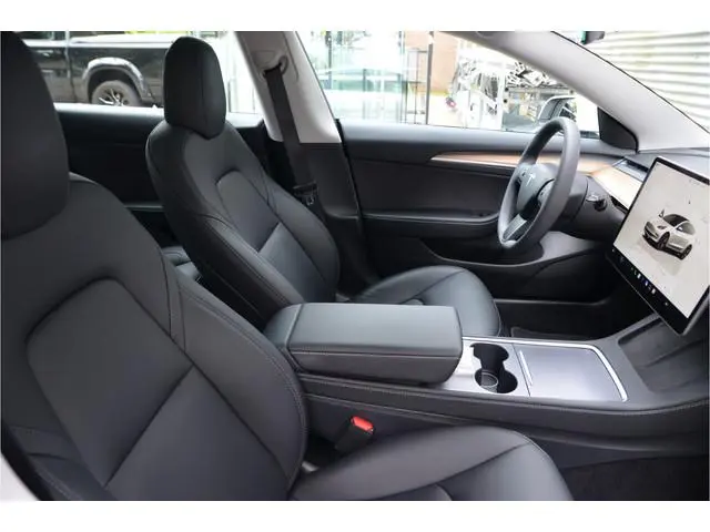 Tesla Model 3 Standard RWD Plus 60 kWh LFP Accu, AutoPilot3.0 Ryzen