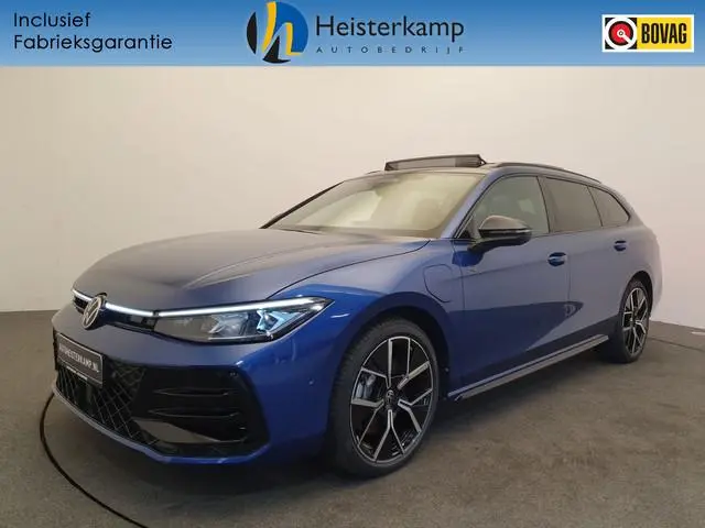Volkswagen Passat Variant 1.5 eHybrid 272pk R-Line Edition Panoramadak, Wegklapbare trekhaak, 360 Ca...