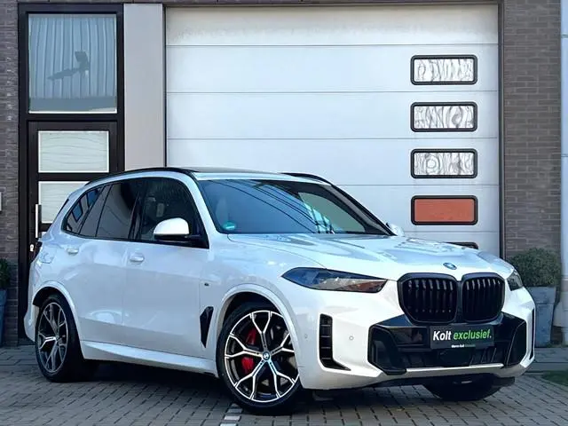 BMW X5 xDrive50e High Executive M Sport /  BMW Nieren Iconic Glow / Head-UP / Panodak / Luchtvering...