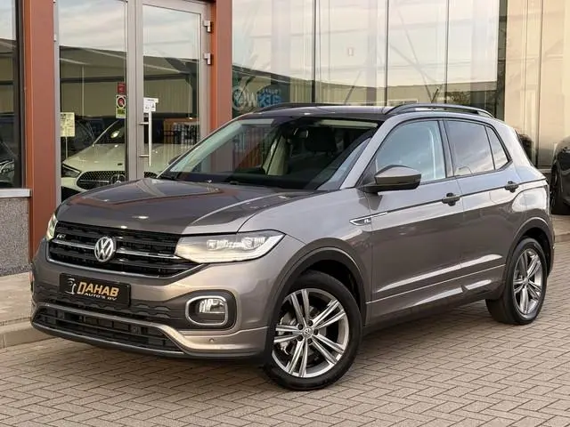 Volkswagen T-Cross 1.0 TSI R-Line | VC |  ACC | DAB | Trekhaak | Stoelverwarming