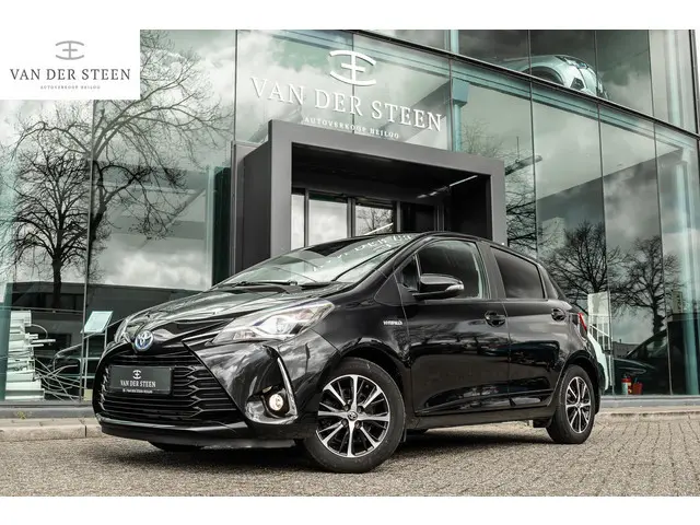 Toyota Yaris 1.5 Hybrid Executive Camera | Stoelverwarming