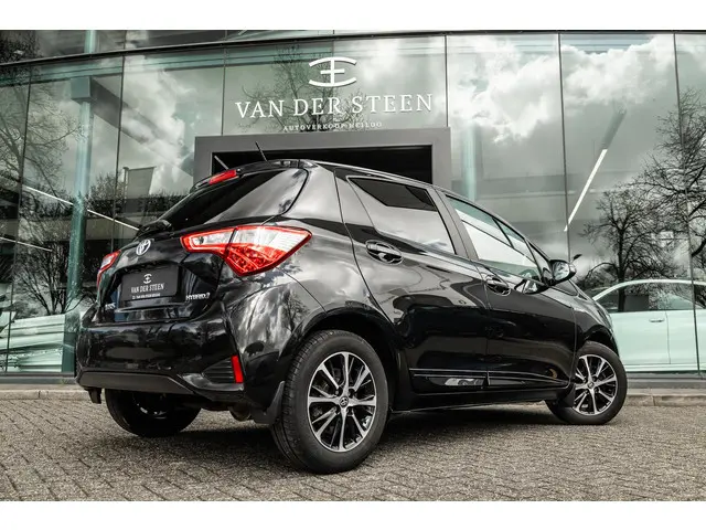 Toyota Yaris 1.5 Hybrid Executive Camera | Stoelverwarming