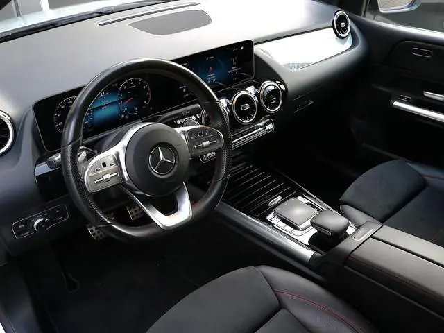 Mercedes-Benz B-klasse 180 Business Solution AMG | Apple Carplay