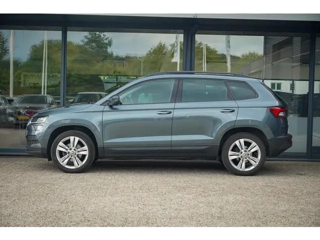 Skoda Karoq 1.5 TSI ACT Style Business / Pano / Trekhaak / Memory / Stoelverw / Adaptive Cruise