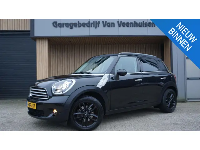 Mini Countryman 1.6 122pk Knockout Edition Xenon 17 inch LM Clima Cruise Control *127602km* Sfeerverlichting *NL auto* Nette Mini