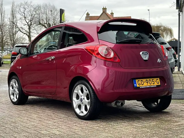 Ford Ka 1.2 Titanium X. | AIRCO | BOVAG GARANTIE | LICHTMETAAL |