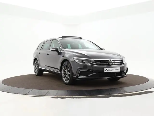 Volkswagen Passat Variant 1.4 TSI 218pk DSG PHEV GTE Business · Panoramadak · Camera · Apple/Android...