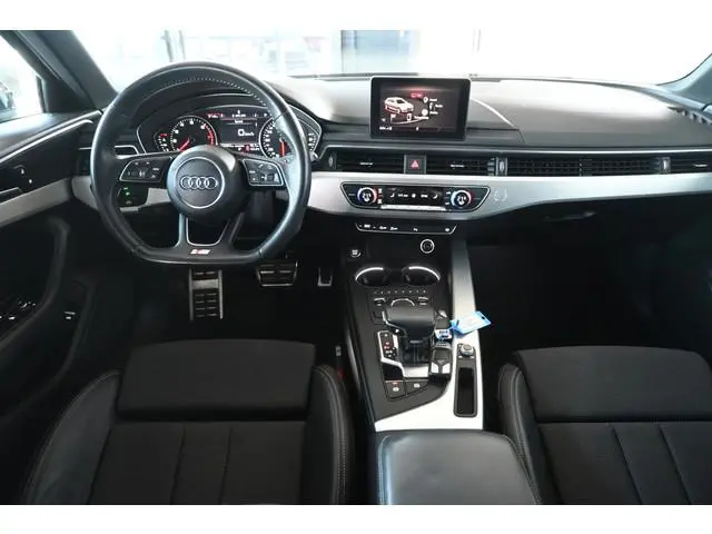 Audi A4 Avant 35 TFSI Sport S line edition Automaat Clima Navigatie LED Rijklaarprijs! Inruil Mogeli...