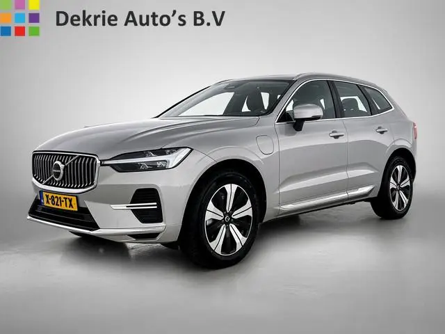 Volvo XC60 2.0 T6 Plug-in LongRange / AWD Plus Bright / Trekhaak / Panoramadak / Pdc+Camera / NL.Aut...