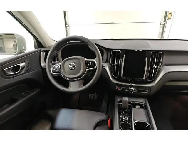 Volvo XC60 2.0 T6 Plug-in LongRange / AWD Plus Bright / Trekhaak / Panoramadak / Pdc+Camera / NL.Aut...