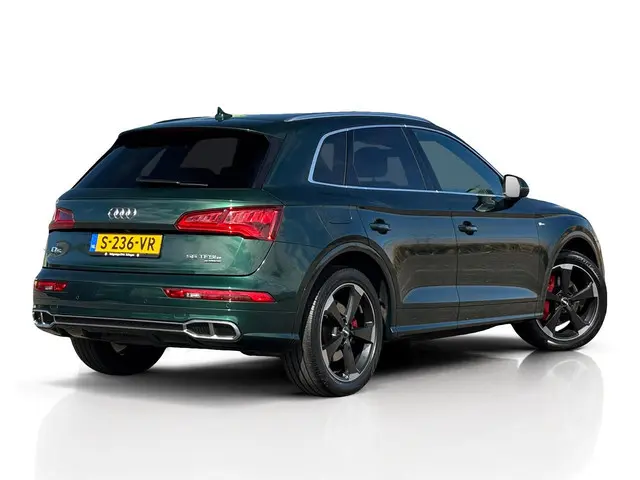 Audi Q5 55 TFSI Quattro 367 PK Competition S-Line ✅ Luxe Leder ✅ B&O ✅ Luchtvering