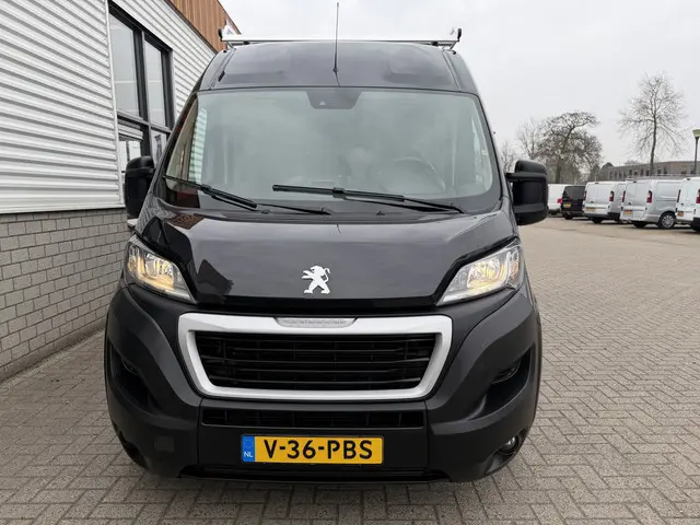 Peugeot Boxer 335 2.2 BlueHDi 165pk L3H2 Premium / vaste prijs rijklaar € 15.950 ex btw / lease vana...