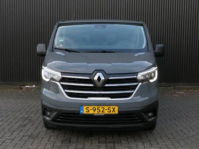 Renault Trafic Passenger 9 persoons! - INCL.BTW/BPM - 150pk - Trekhaak - Sidebars  - Allseasons - Na...