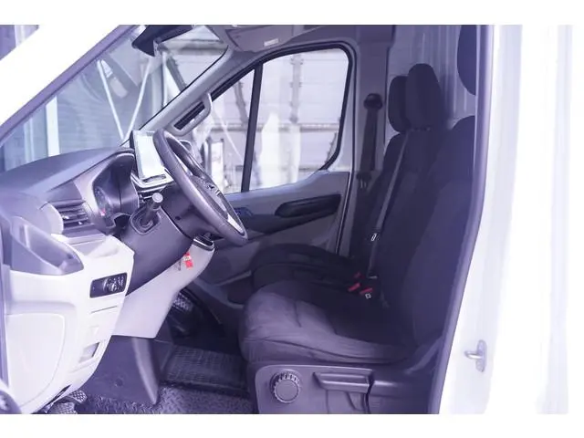 Maxus Deliver9