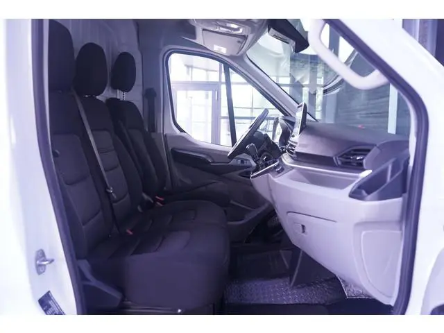 Maxus Deliver9