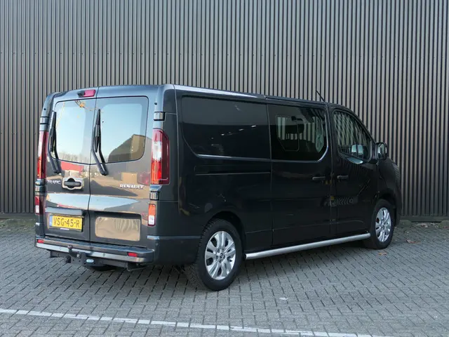 Renault Trafic 2.0 dCi 170 T29 L2H1 DC Luxe - AUTOMAAT - Allseasons - Trekhaak - Achterdeur met ruit...