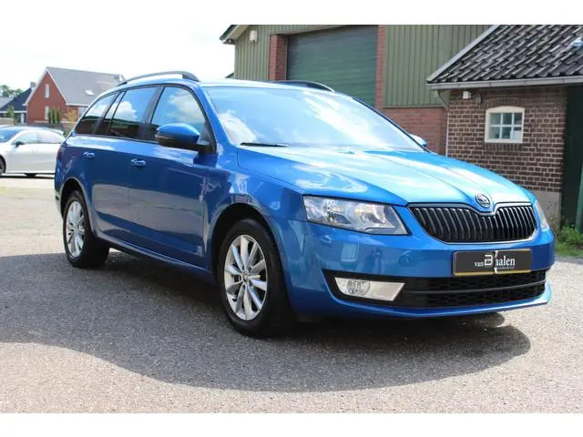 ŠKODA Octavia Combi 1.2 TSI  Ambition Businessline AUTOM NAVI TREKHAAK CRUISE 178000KM!!!