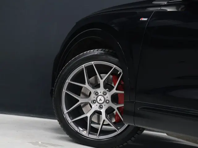 Audi Q8 60 TFSI e quattro Competition [SCHUIFDAK, RS STOELEN, B&O, TREKHAAK, APPLE CARPLAY, MEMORY S...