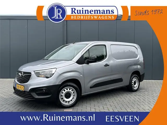Opel Combo 1.5 BlueHDi 130 PK AUTOMAAT / L2H1 / 1e EIG. / STUURVERW. / CRUISE / AIRCO / APPLE CARPLA...
