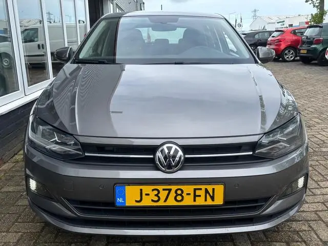 Volkswagen Polo 1.0 TSI Highline Business | Apple Carplay | Stoelverwarming | Parkeersensoren | Crui...