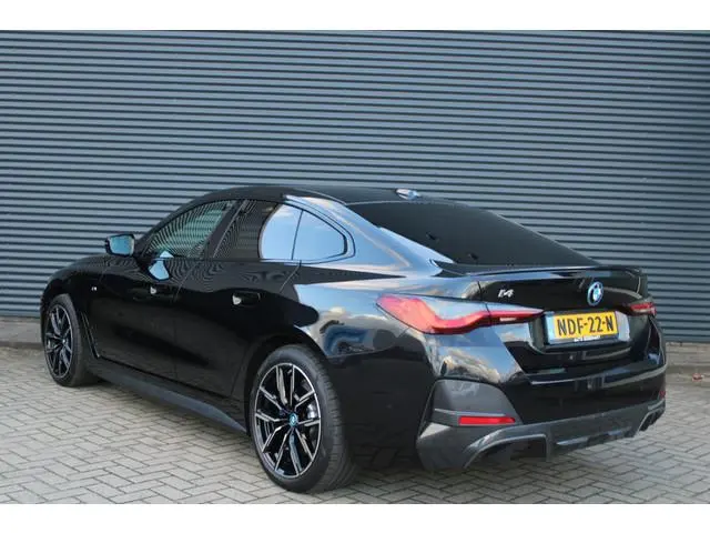 BMW i4 eDrive40 M-Sport 84 kWh Leer Harman-Kardon Head-Up Camera
