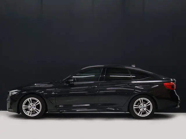 BMW 3-serie Gran Turismo 320i High Executive M Sport [CRUISE CONTROL, BLUETOOTH TELEFOON, ACHTERUITR...