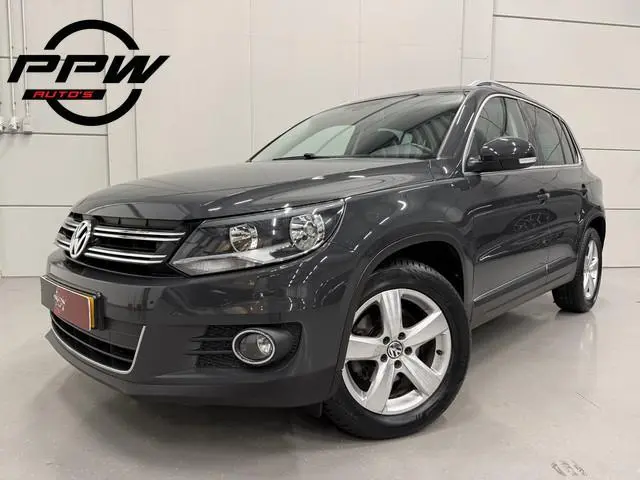 Volkswagen Tiguan 1.4 TSI 150PK Sport&Style aut. TREKHAAK/NAVI GROOT/17"LMV/CRUISE/BLUETOOTH/MF-STUU...